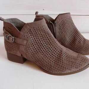 Vince Camuto Girls  Campina -G Ankle Boots Zipper 3